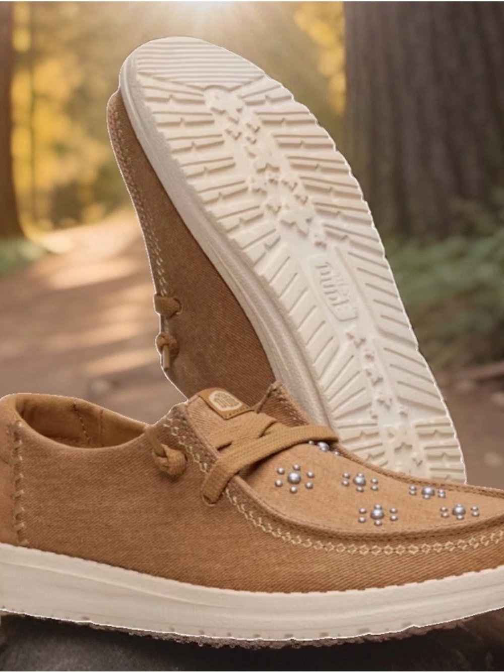 Hey Dude Size 7 Women’s Star Stud Suede Canvas Loafer Cognac / Tan Shoes NEW